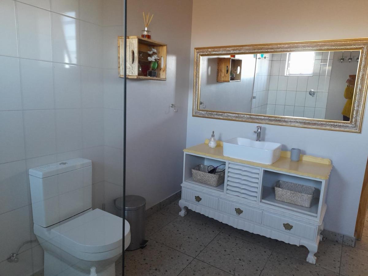 Camelot Cottages Langebaan Exteriör bild