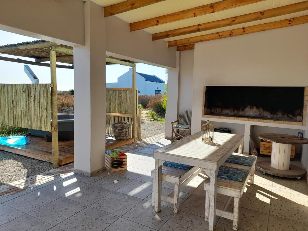 Camelot Cottages Langebaan Exteriör bild