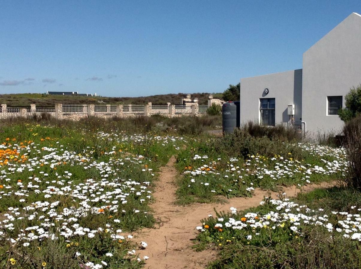 Camelot Cottages Langebaan Exteriör bild